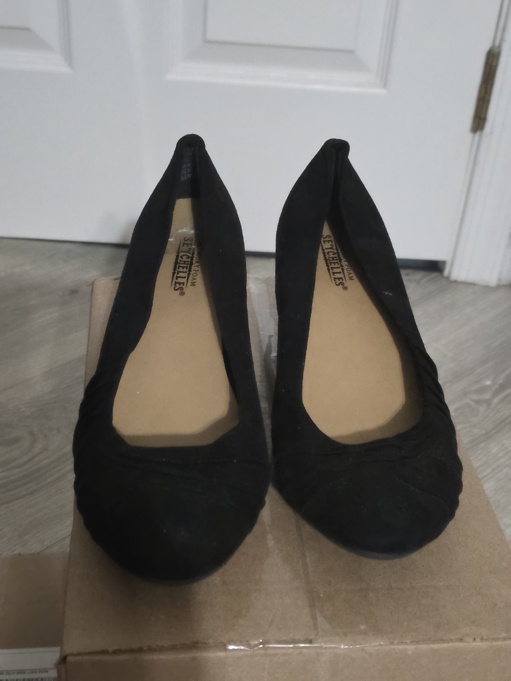 Seychelles Black Suede Rounded Ballet Flats